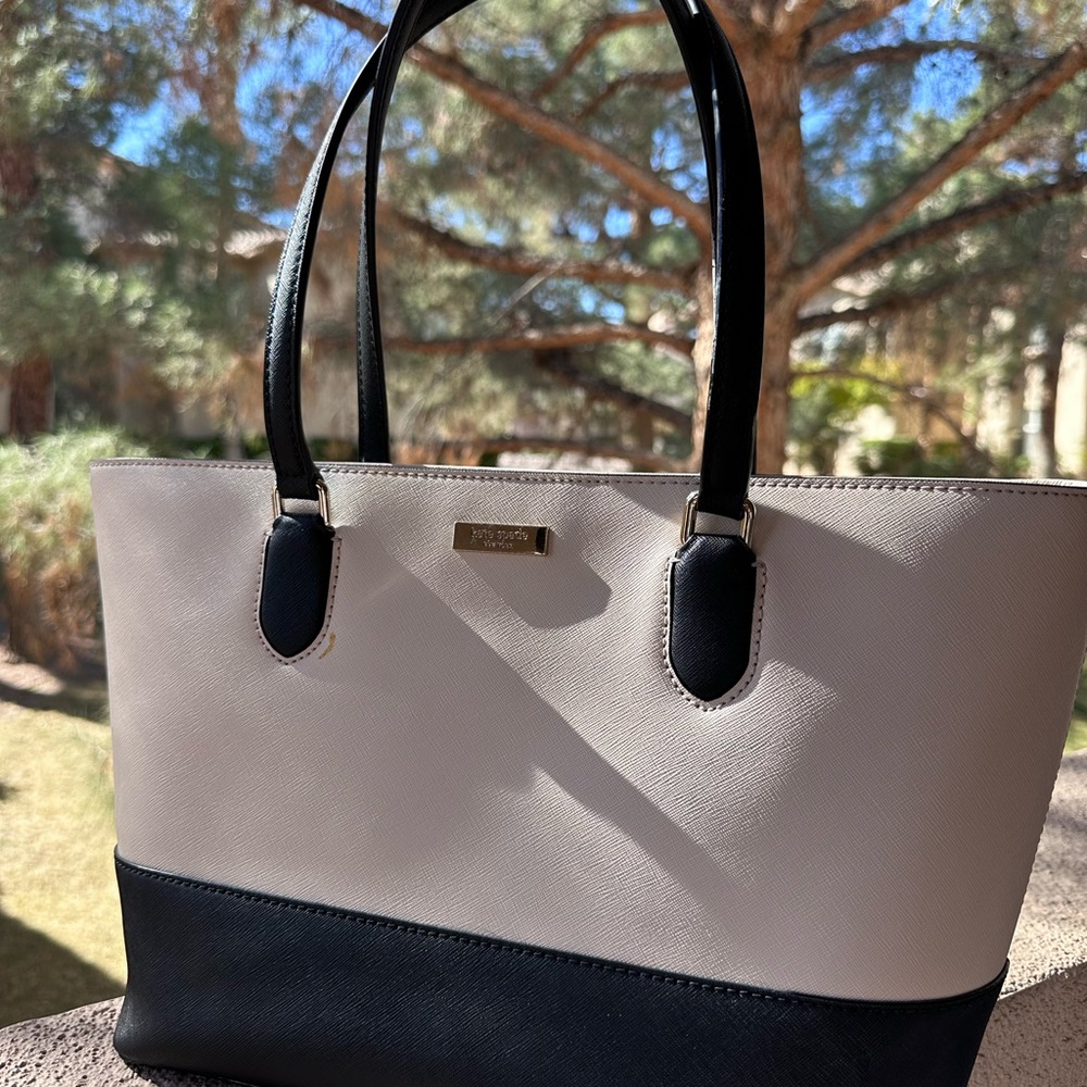 Michael Kors Two-Tone Black and Cream Tote